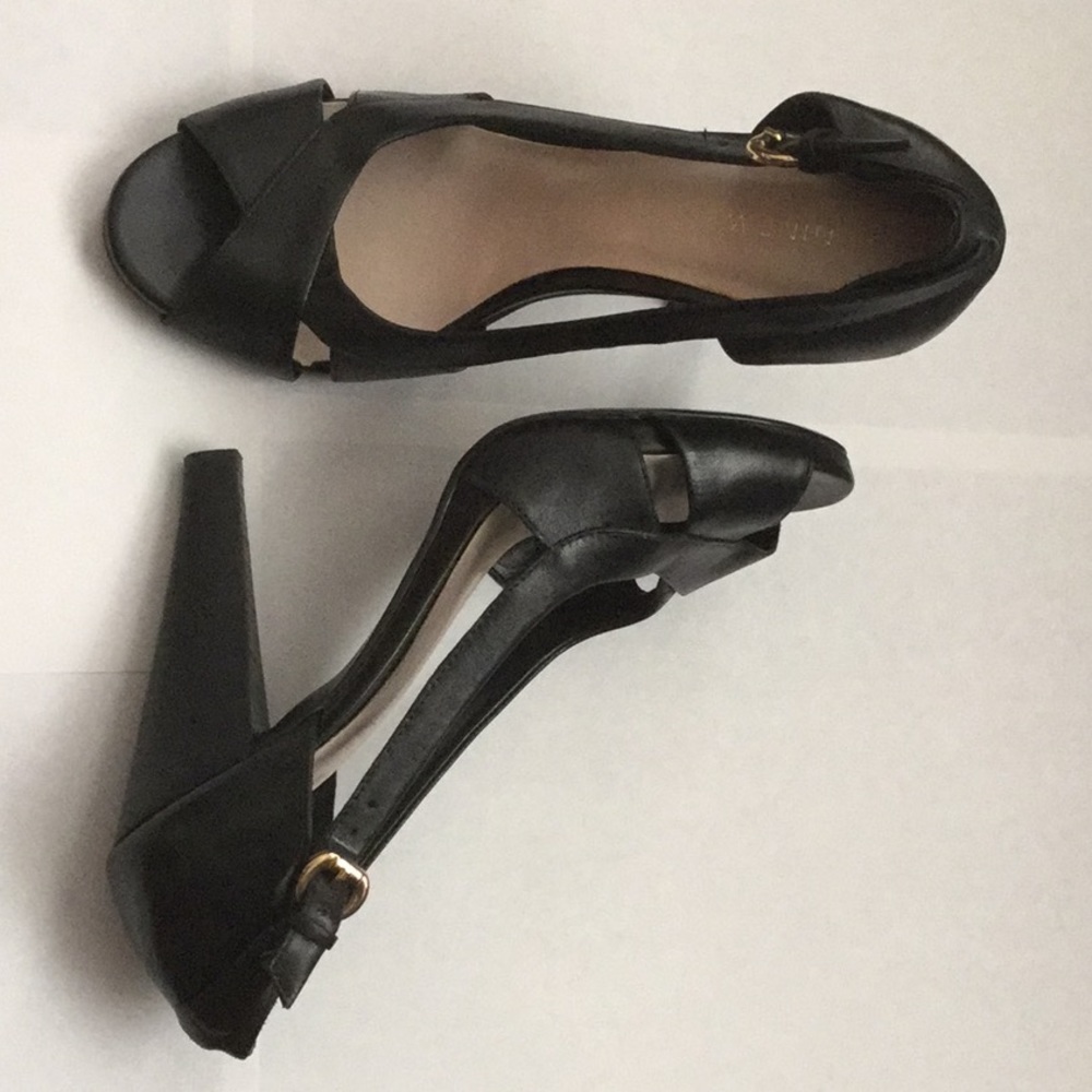 Dress shoes